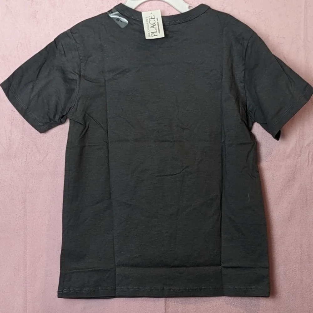 The Children's Place Gray Short Sleeve Camp Thumbs Up Tee size Small